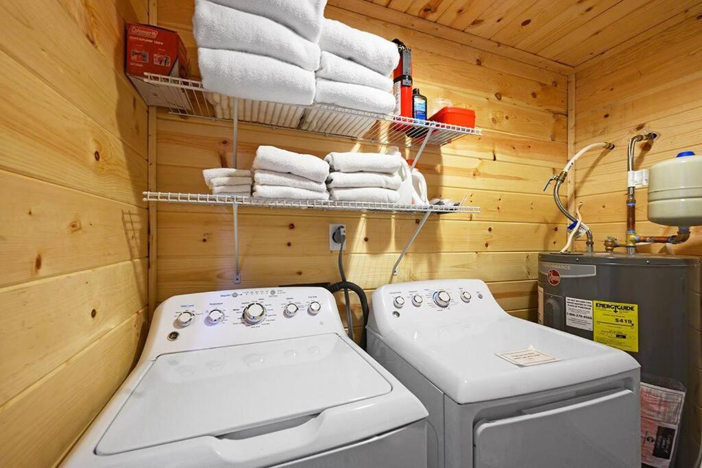 Chic Private Cabin W/ Epic Views & Amenities! Pigeon Forge Eksteriør billede